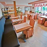 Hotel Amfora 3*