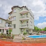 Amfora Hotel Saints Constantine and Helena