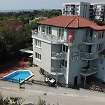 Hotel Amfora 3*