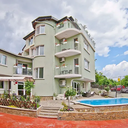 Amfora Szálloda Szent Konstantin és Elena