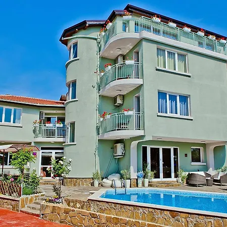 Amfora 3* Святі Костянтин і Олена