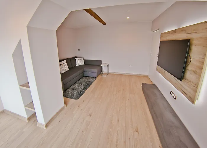 Amfora 3* Saints Constantine and Helena